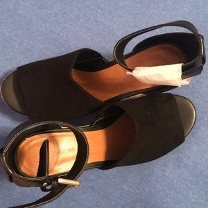 Indigo Rd Shoes - NIB- Indigo Rd- AIRY Wedge Indigo Rd Shoes - NIB- Indigo Rd- AIRY Wedge